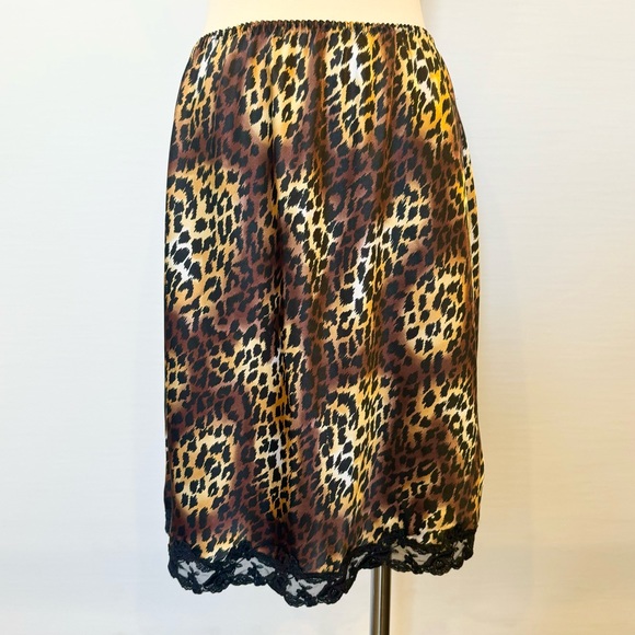 90s Victoria’s Secret Silky Satin Leopard Animal Print Vintage Half Slip L🔥🔥 - Picture 4 of 7